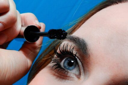 Maquillage chic pour une soirée mémorable : conseils et astuces