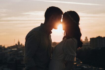 8 signes qu’une fille recherche de l’amour et comment le lui exprimer